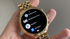 Michael Kors Access Lexington 2