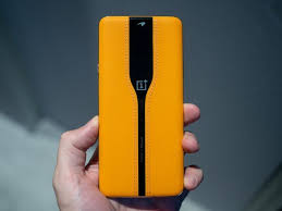 OnePlus Invisible Camera