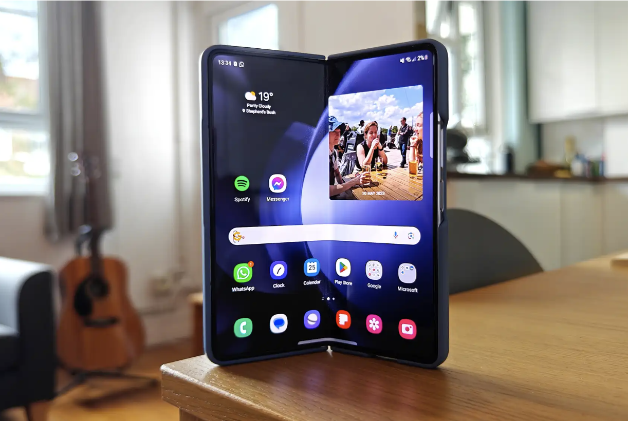 Samsung Galaxy Z Fold 5